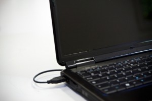 Oprava nabíjacieho konektora notebooku a výmena batérie notebooku